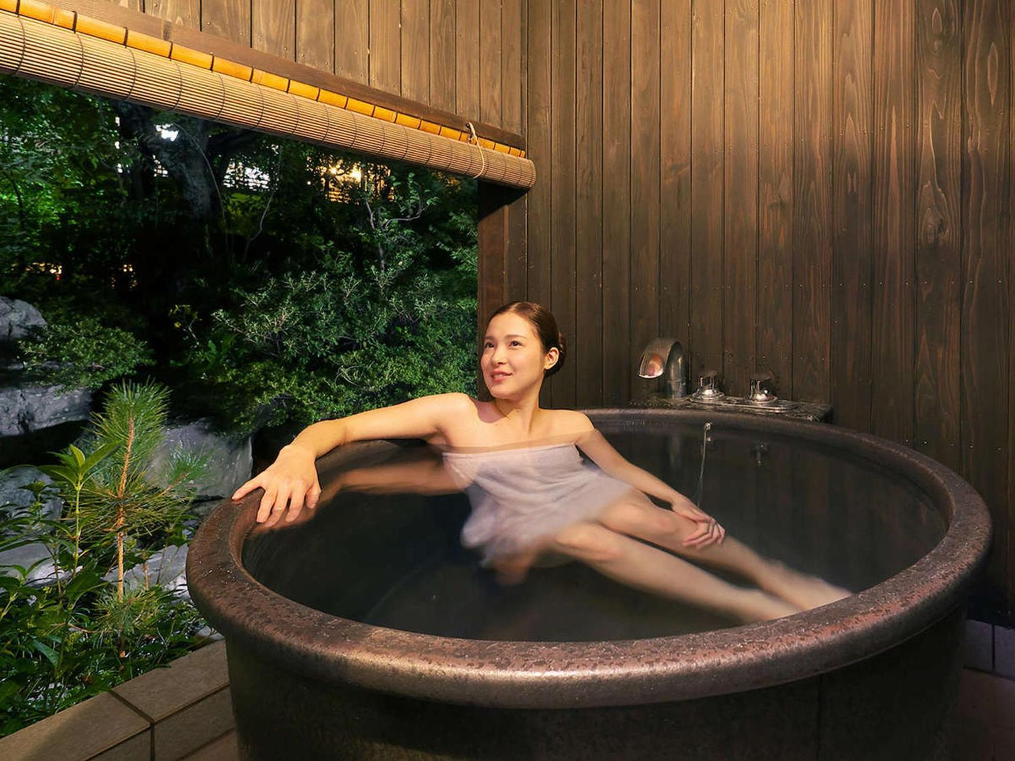 Yuraku Hotel Awara Buitenkant foto