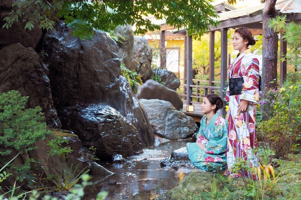 Yuraku Hotel Awara Buitenkant foto